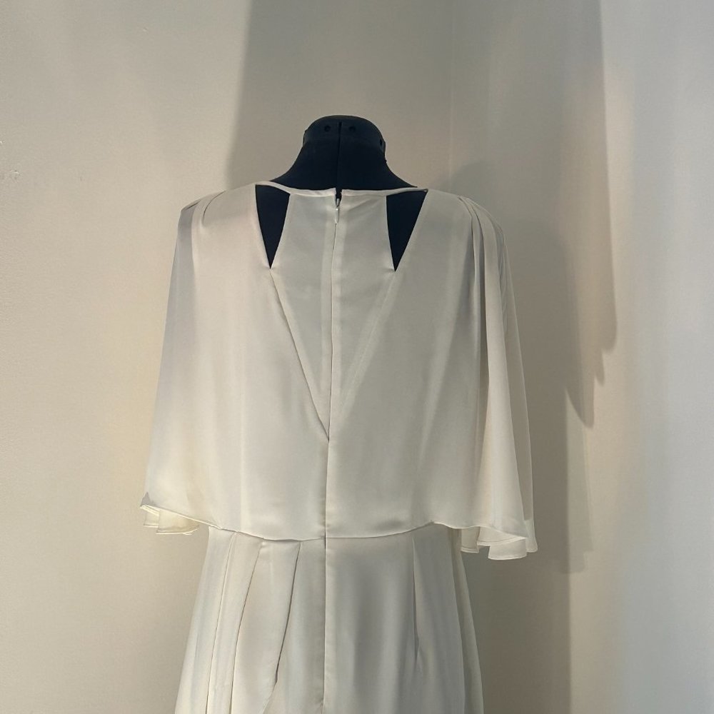 Halston - Picture 5 of 7